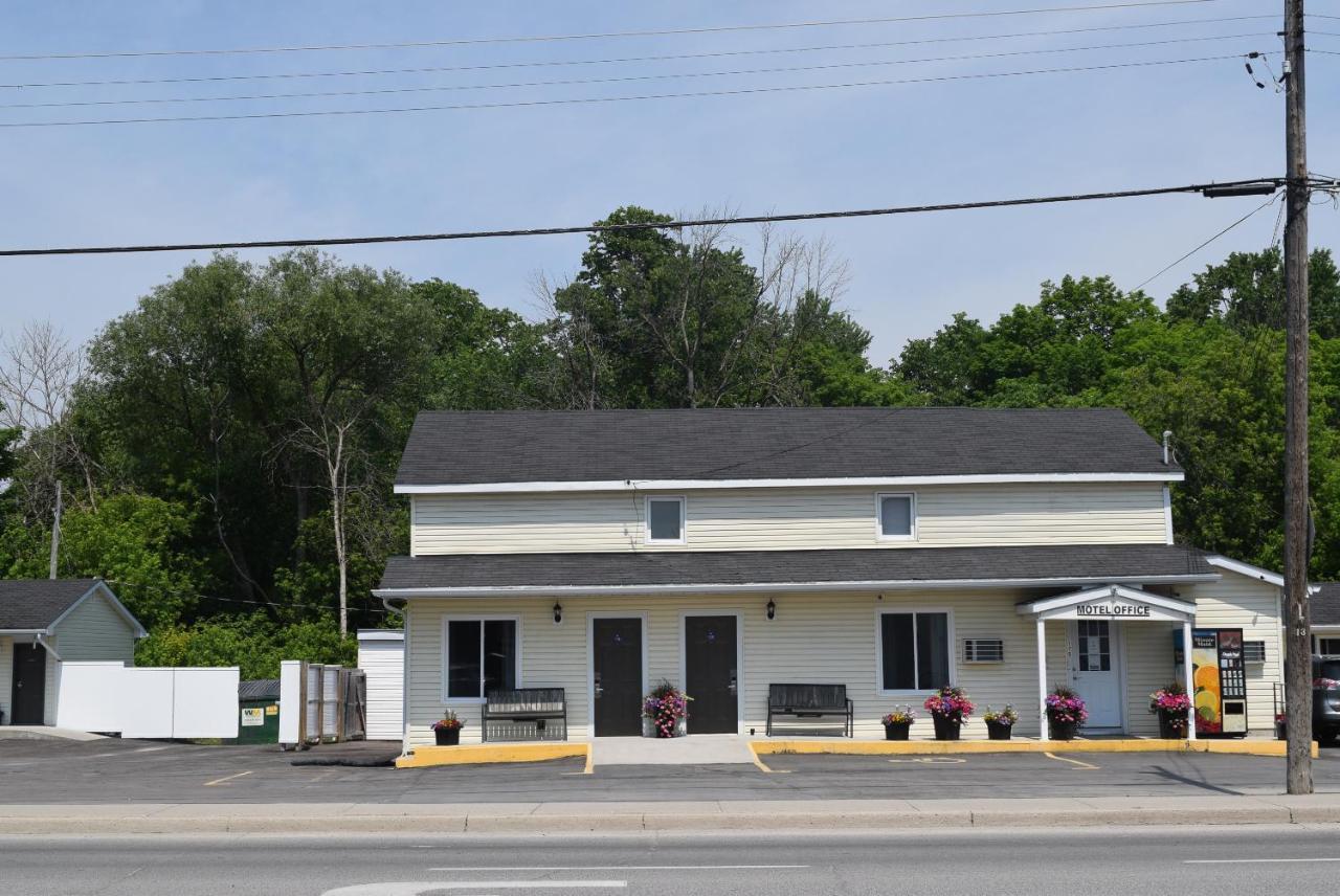 Knights Inn Arnprior Kültér fotó
