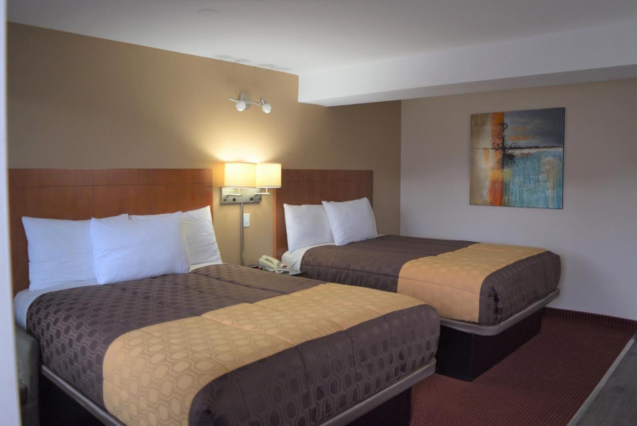 Knights Inn Arnprior Kültér fotó