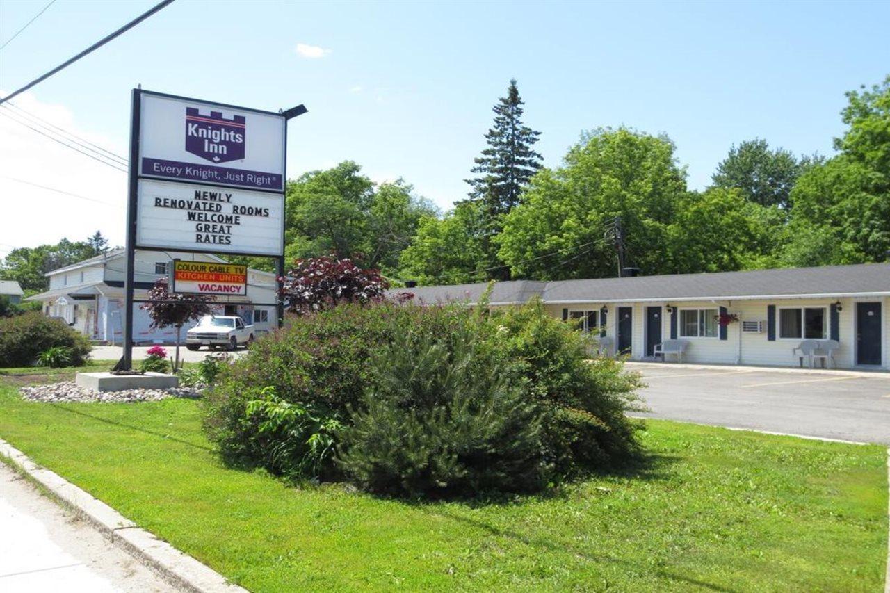 Knights Inn Arnprior Kültér fotó