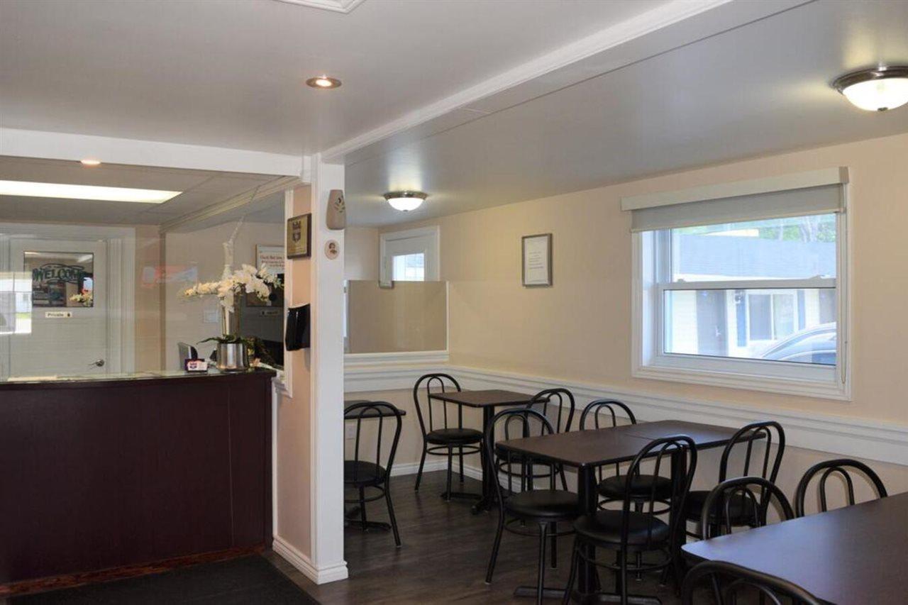 Knights Inn Arnprior Kültér fotó