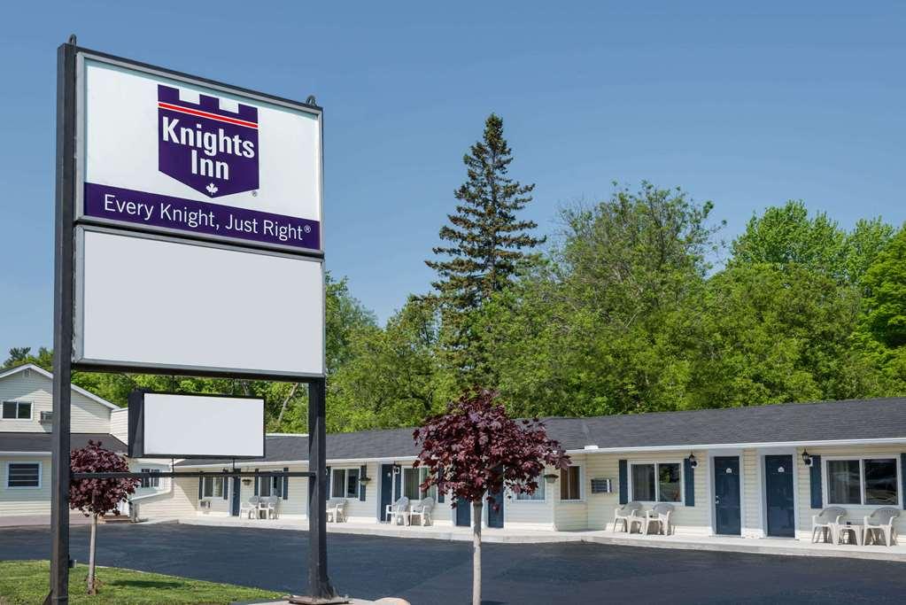 Knights Inn Arnprior Kültér fotó