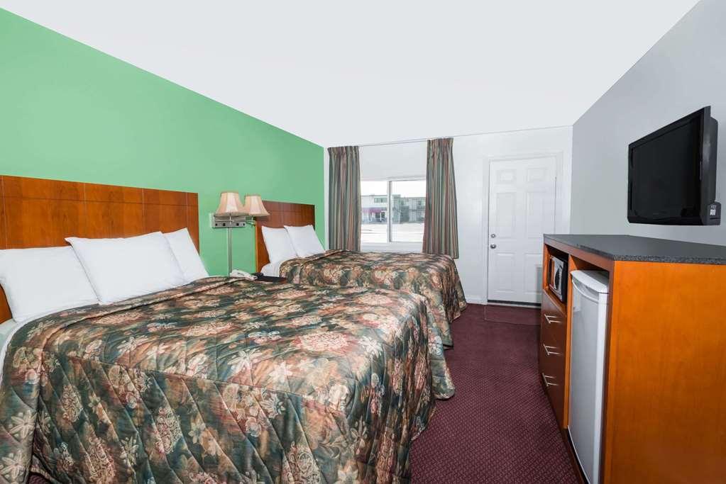 Knights Inn Arnprior Szoba fotó