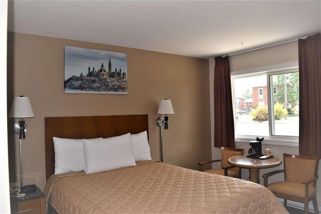 Knights Inn Arnprior Szoba fotó